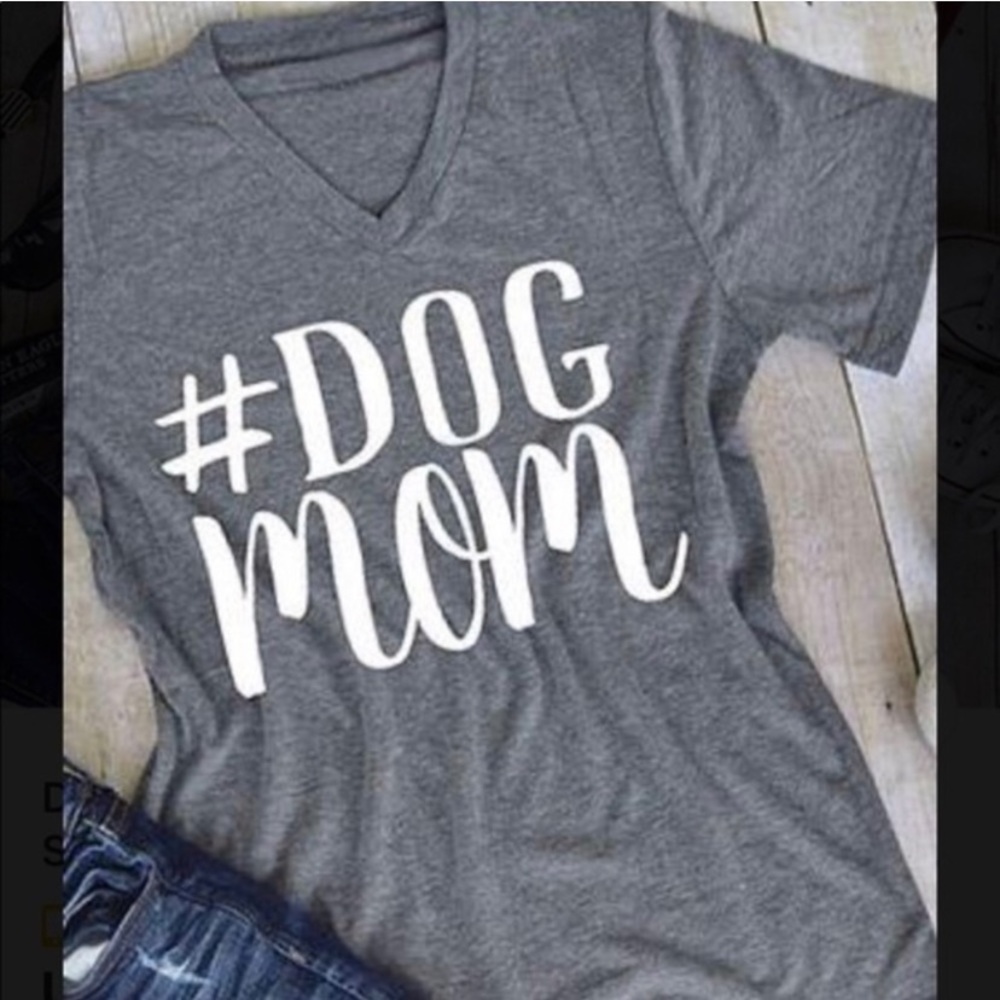 #dogmom tshirt size Med